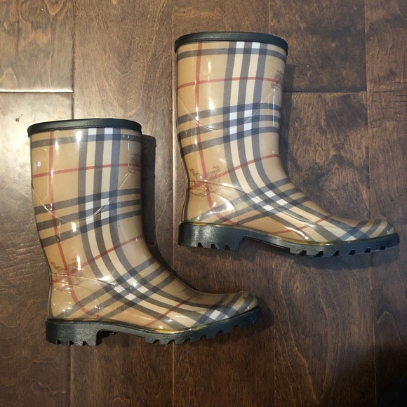 Burberry Plaid Winter & Rain Boots - Tan and Black - Picture 3 of 8